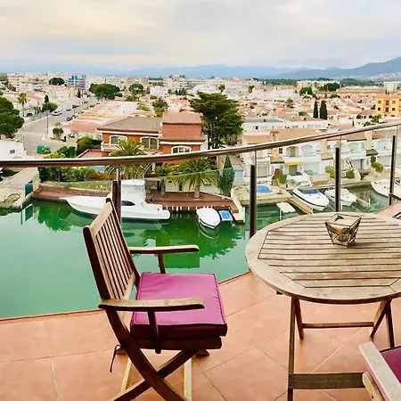 Les Marines Apartment